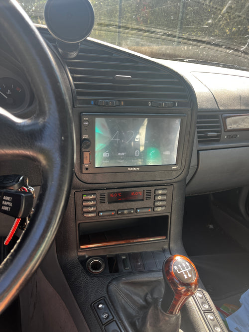 Kit façade Double DIN BMW E36 avec délocalisation de la climatisation